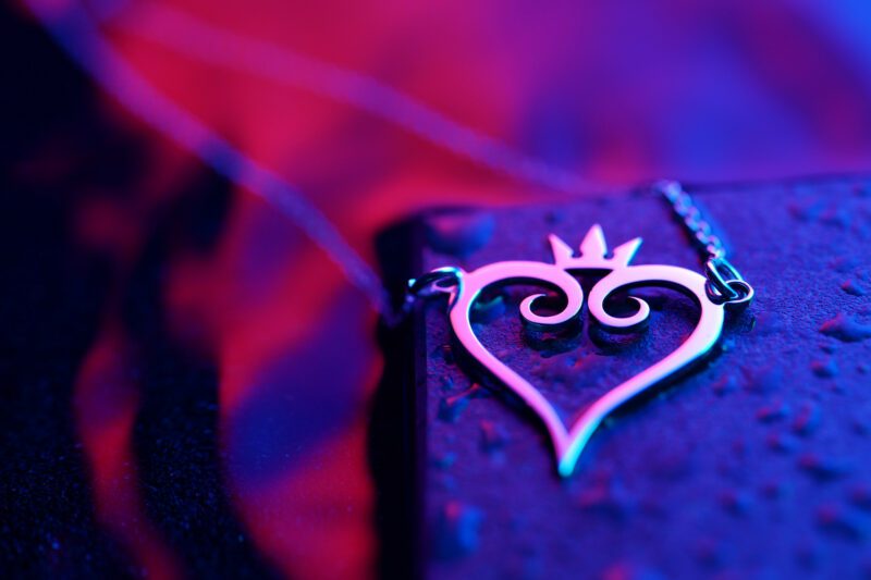 Colgante en forma de corazó en plata de ley