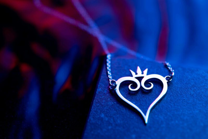 Colgante en forma de corazó en plata de ley