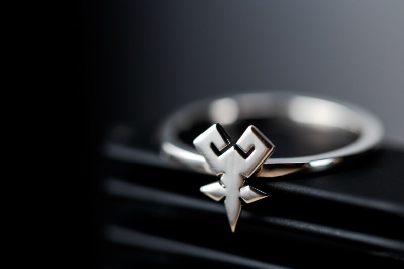 Ring with the symbol of a true master, handmade in sterling silver.