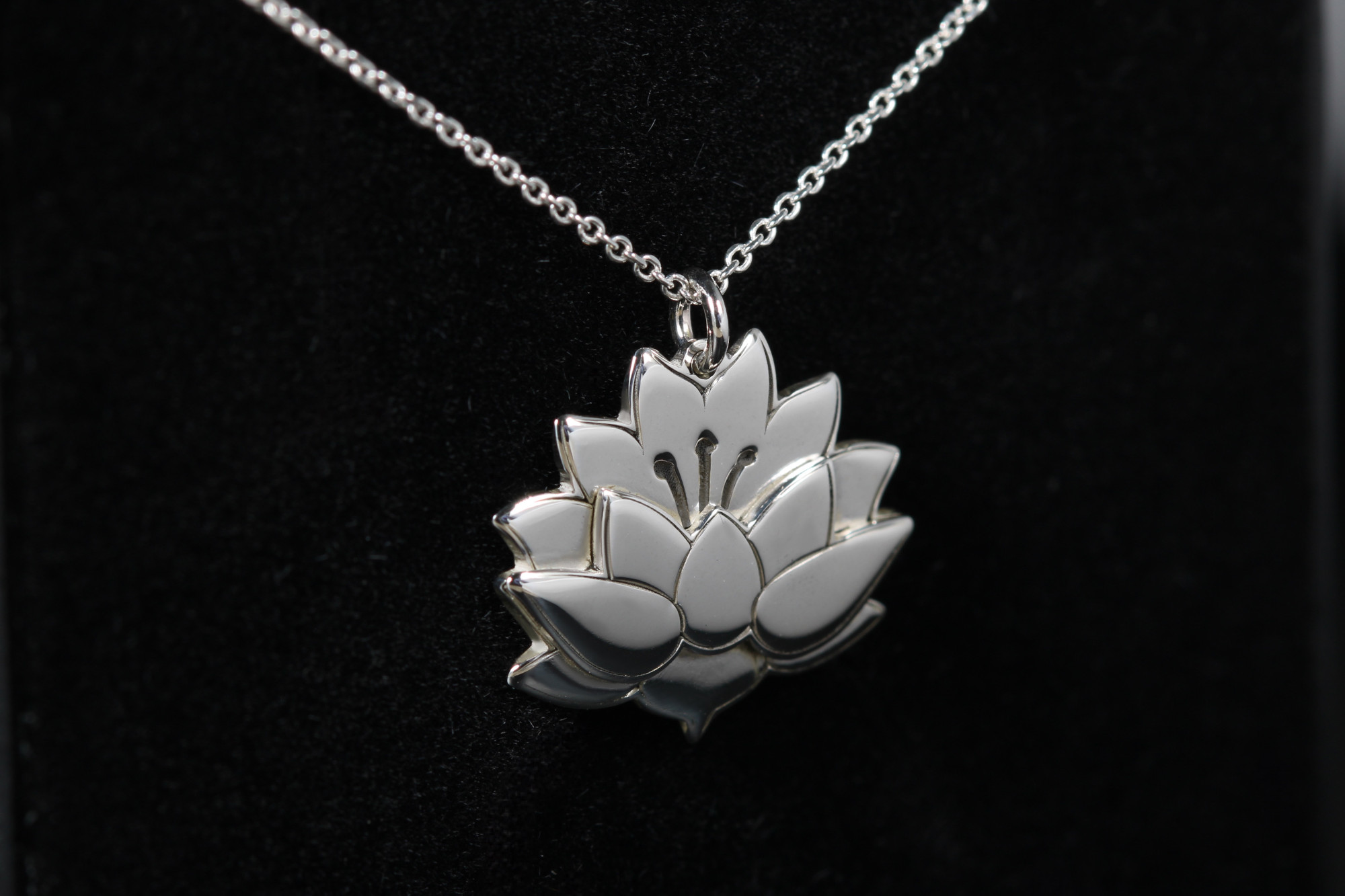 Ren Flower necklace in sterling silver inspired by geek anime and manga